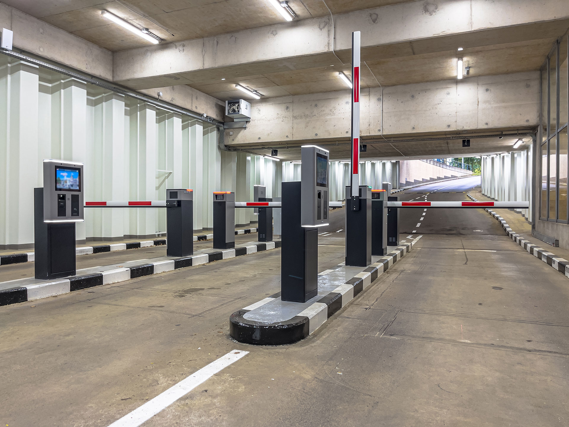 Electric gates